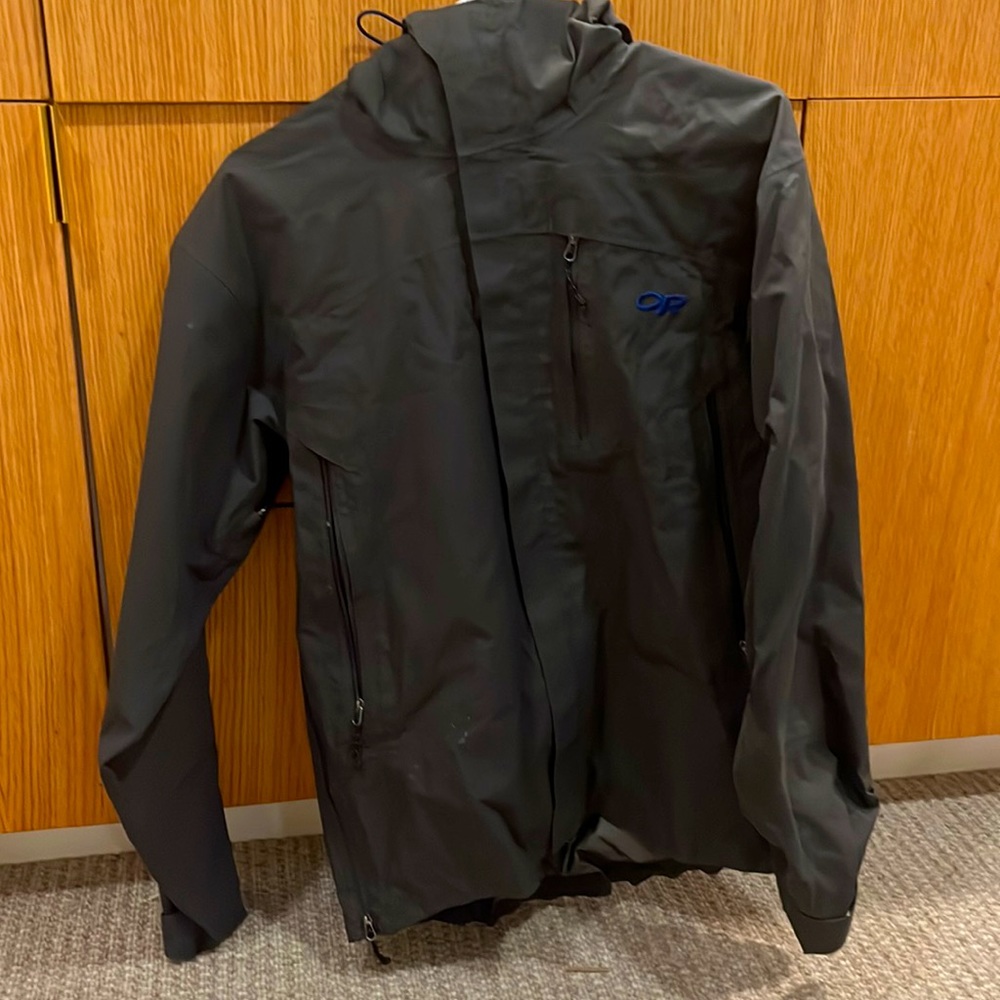 Outdoor Research Gore-Tex Ski Shell
Men’s Size Small